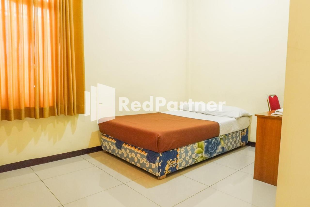 Grand Kembar Hotel Mitra Reddoorz Bandung Kültér fotó
