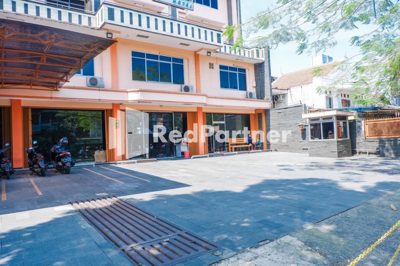 Grand Kembar Hotel Mitra Reddoorz Bandung Kültér fotó