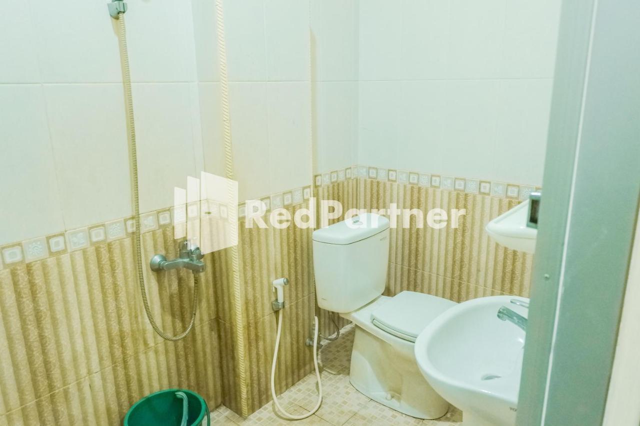 Grand Kembar Hotel Mitra Reddoorz Bandung Kültér fotó