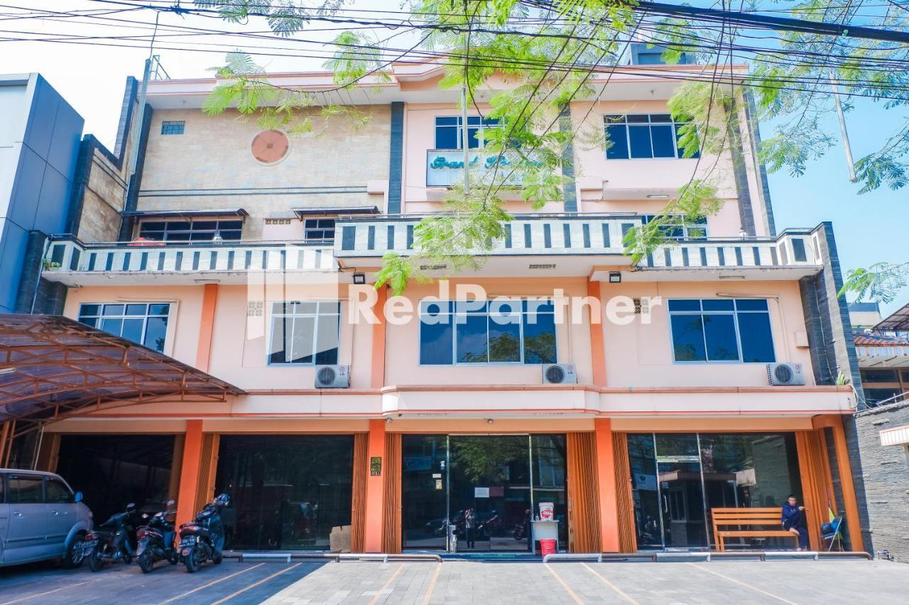 Grand Kembar Hotel Mitra Reddoorz Bandung Kültér fotó