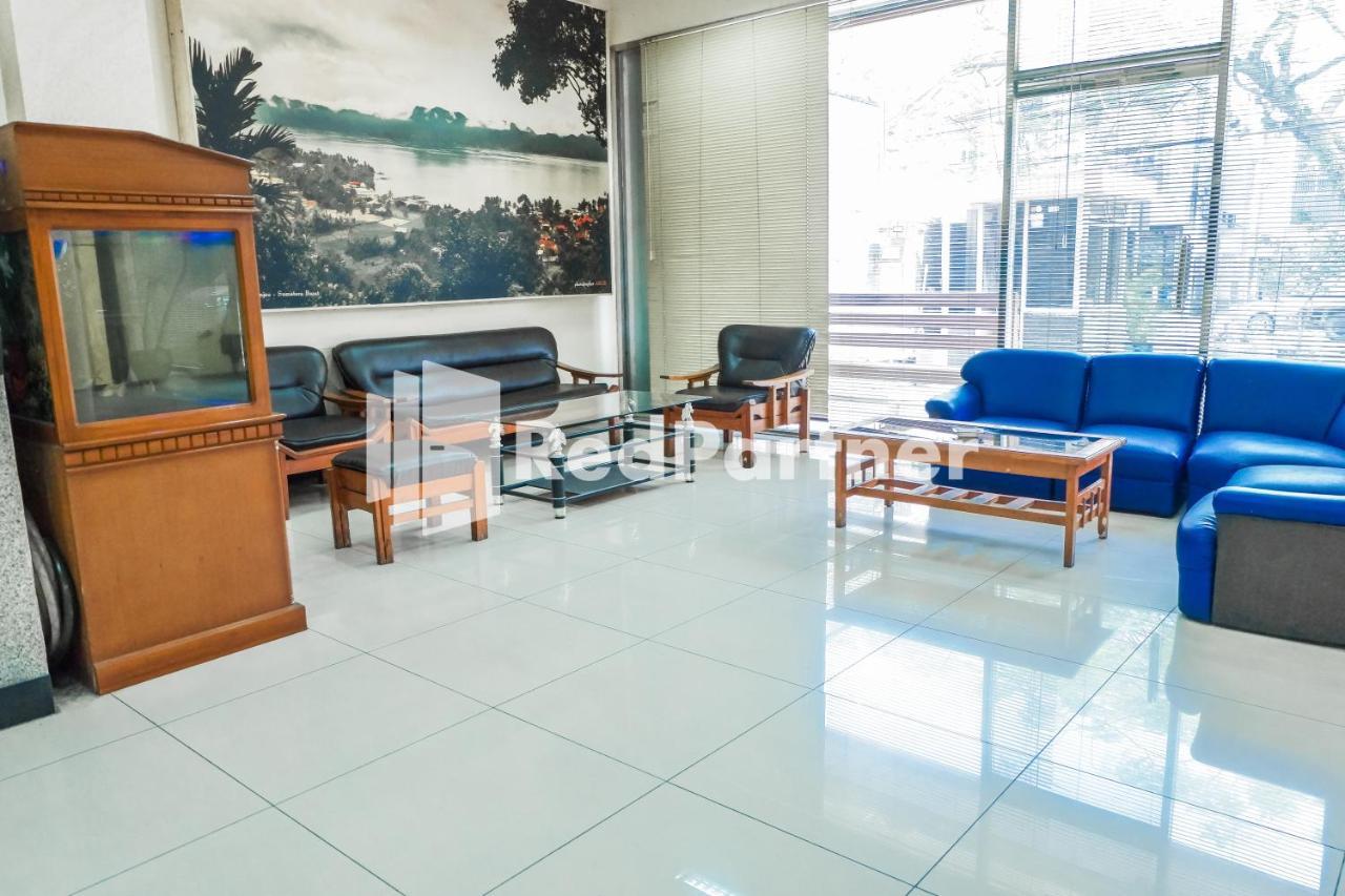 Grand Kembar Hotel Mitra Reddoorz Bandung Kültér fotó